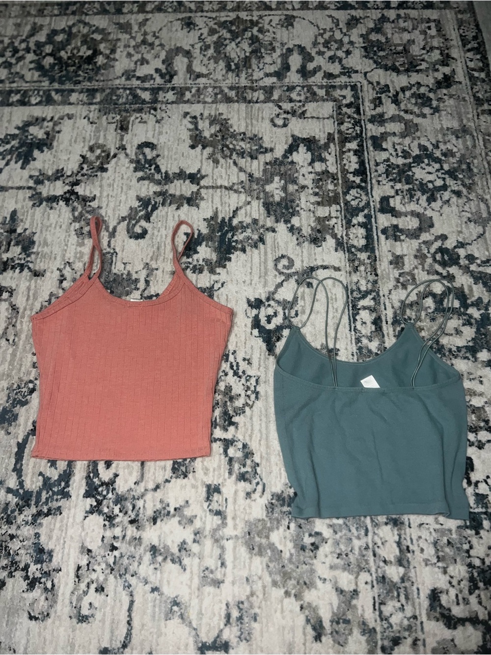 Ribbed Tank Bundle - Picture 7 of 9